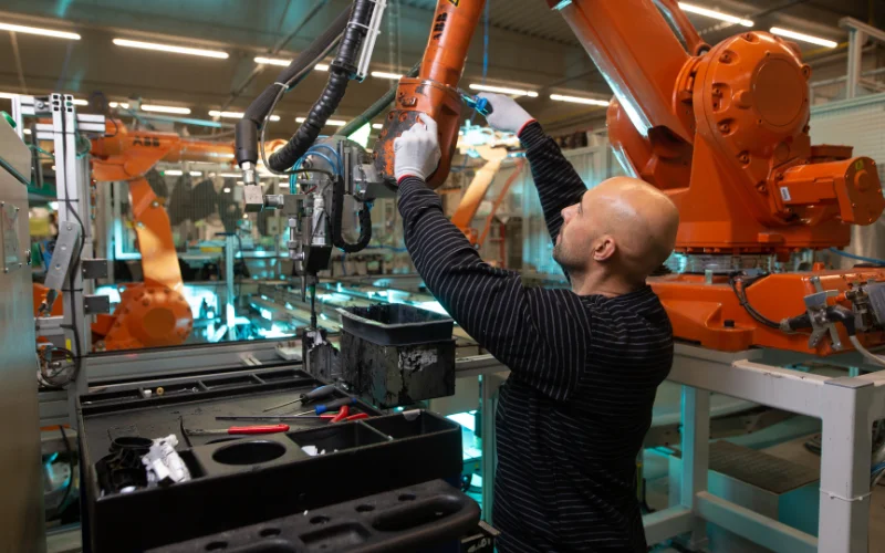 Nâng cao năng suất, giảm chi phí: Ứng dụng máy móc của Robotic Nguyên Hạnh vào sản xuất