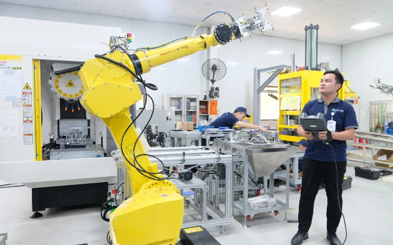 Nguyên lý hoạt động của cánh tay Robot gắp sản phẩm
