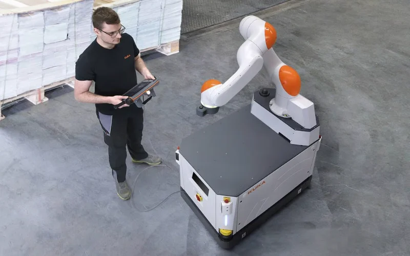 Robot di động cộng tác (Collaborative Mobile Robots - CMRs/AMRs)