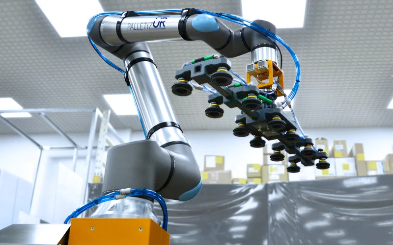 Đặc điểm của Robot Universal
