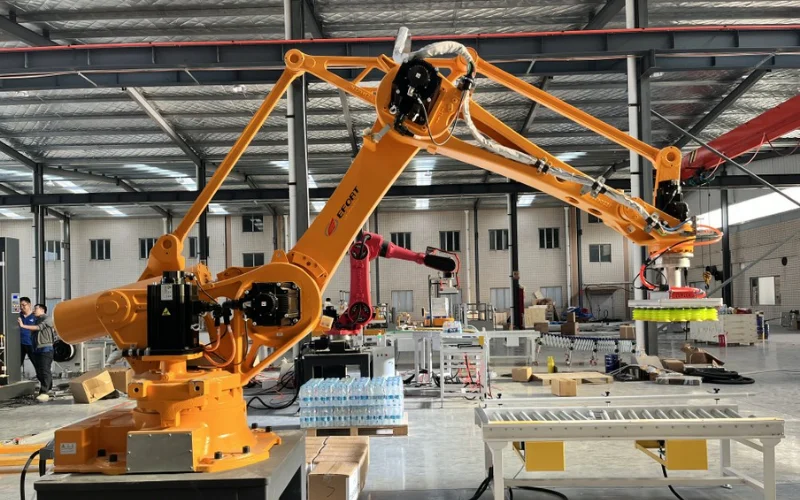 Ứng dụng robot đóng gói trong ngành Thực phẩm và Đồ uống
