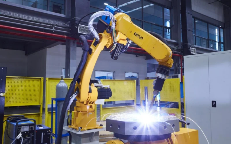 Ứng dụng của robot ESTUN trong ngành gia công kim loại