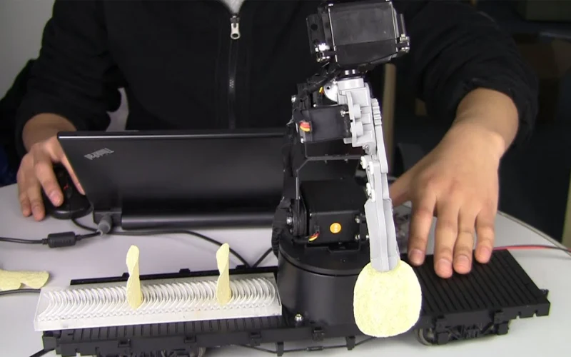 Ưu điểm của cánh tay Robot 5 DOF