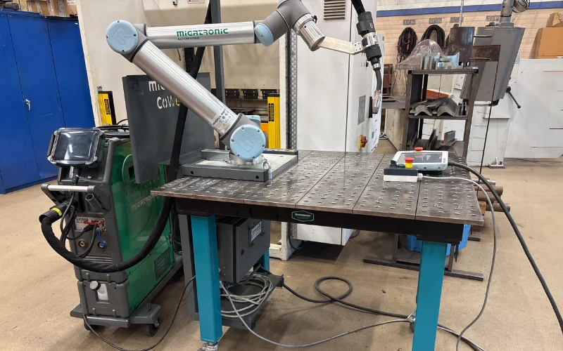 Sử dụng Robot UR10 Hàn & gia công kim loại