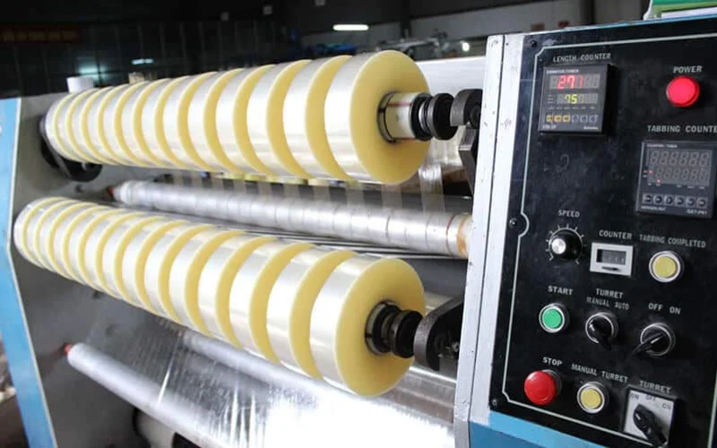Quy trình vận hành dây chuyền sản xuất băng keo chuẩn công nghiệp